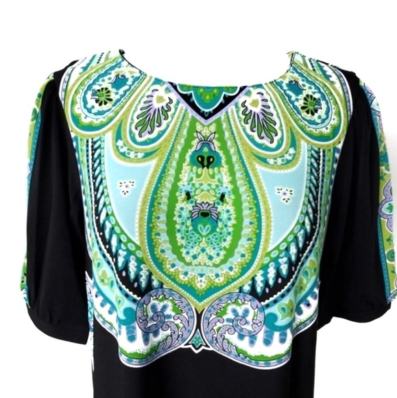 Effortless Style Dress - Picture 2 of 5